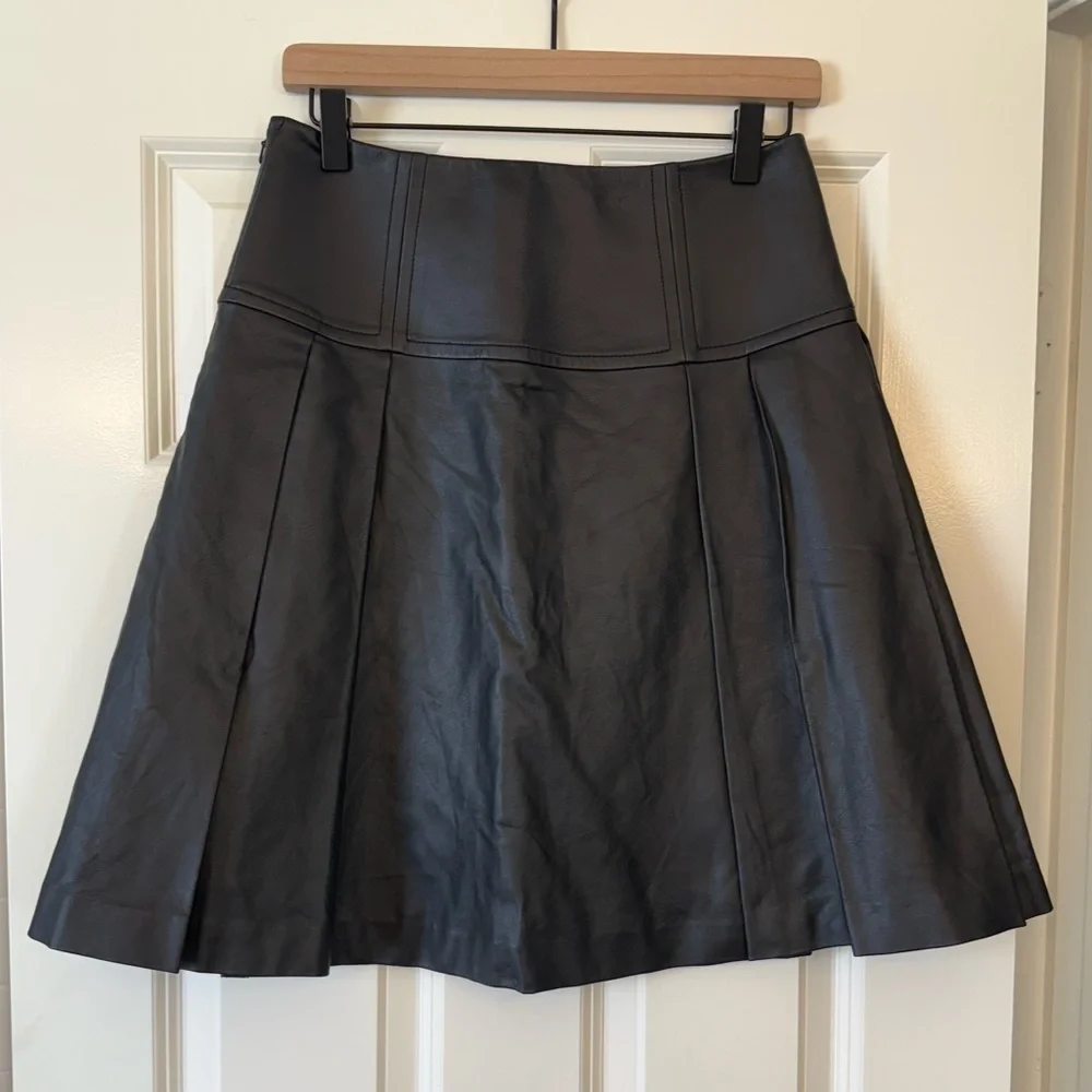 Michael Kors Faux Leather pleated black Skirt Size 4